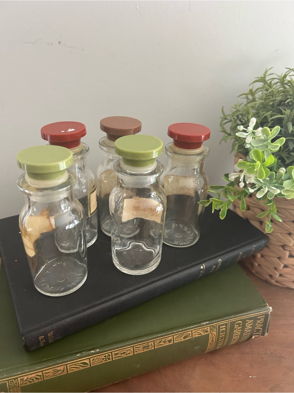 Vintage glass apothecary spice jars green red plastic lids set of 5 4”H
